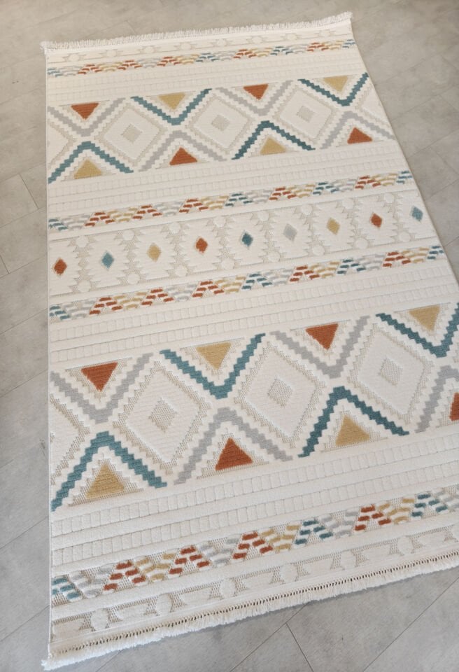 Halı Sarayı Polo Geometrik Desenli Kabartmalı Saçaklı Krem Halı - PL5005